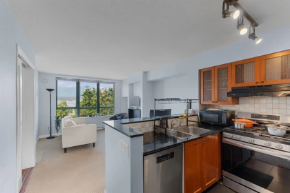 Kitchen Island Photo of 604 55 Alexander Street, Vancouver, BC