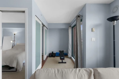 Walk-In Closet Photo of 604 55 Alexander Street, Vancouver, BC
