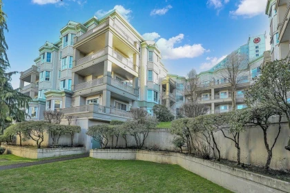 319 15268 105 Avenue, Surrey, BC, Guildford — 2 bed apartment/condo for sale