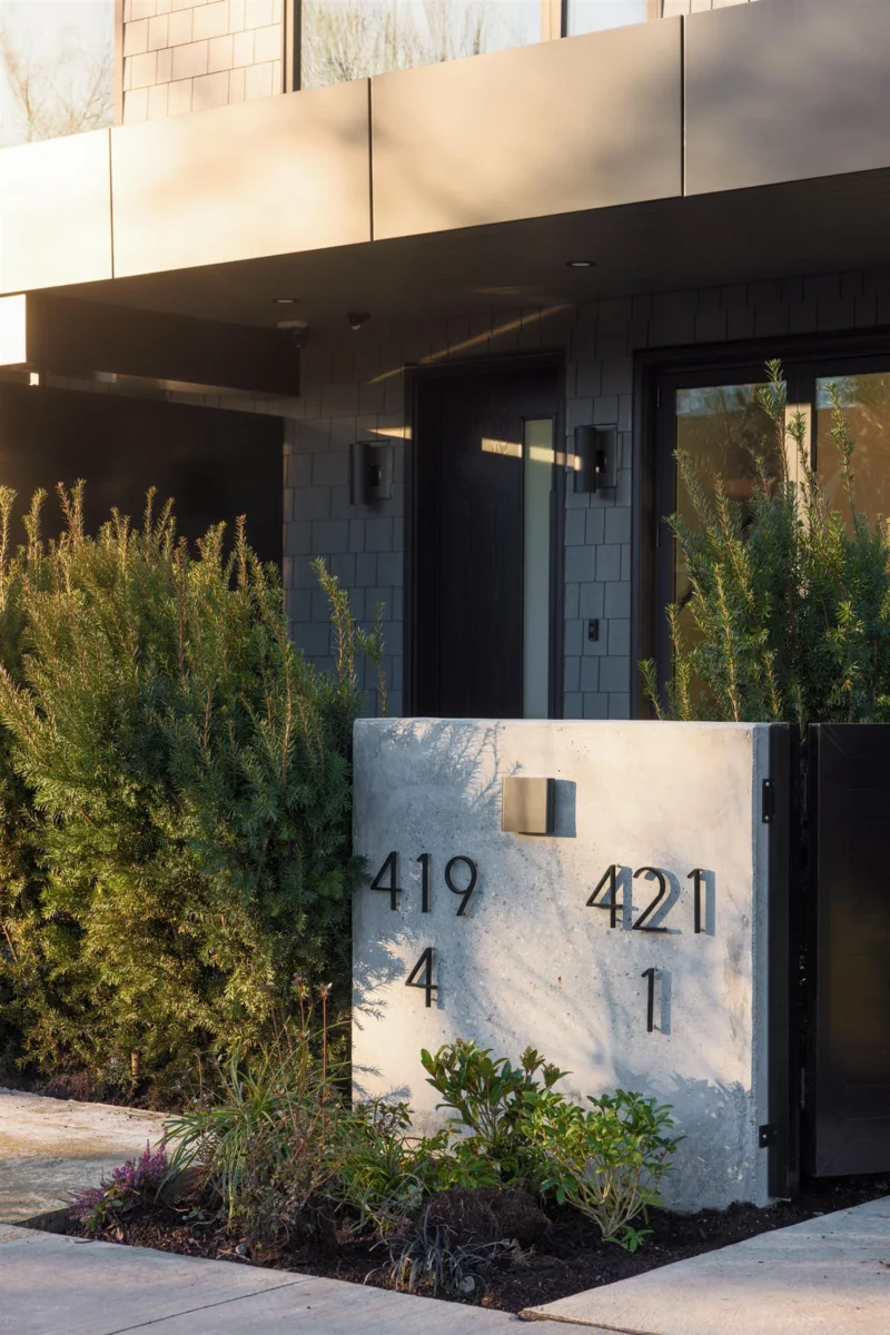 Backyard Photo of 1 421 W 23rd Avenue, Vancouver, BC