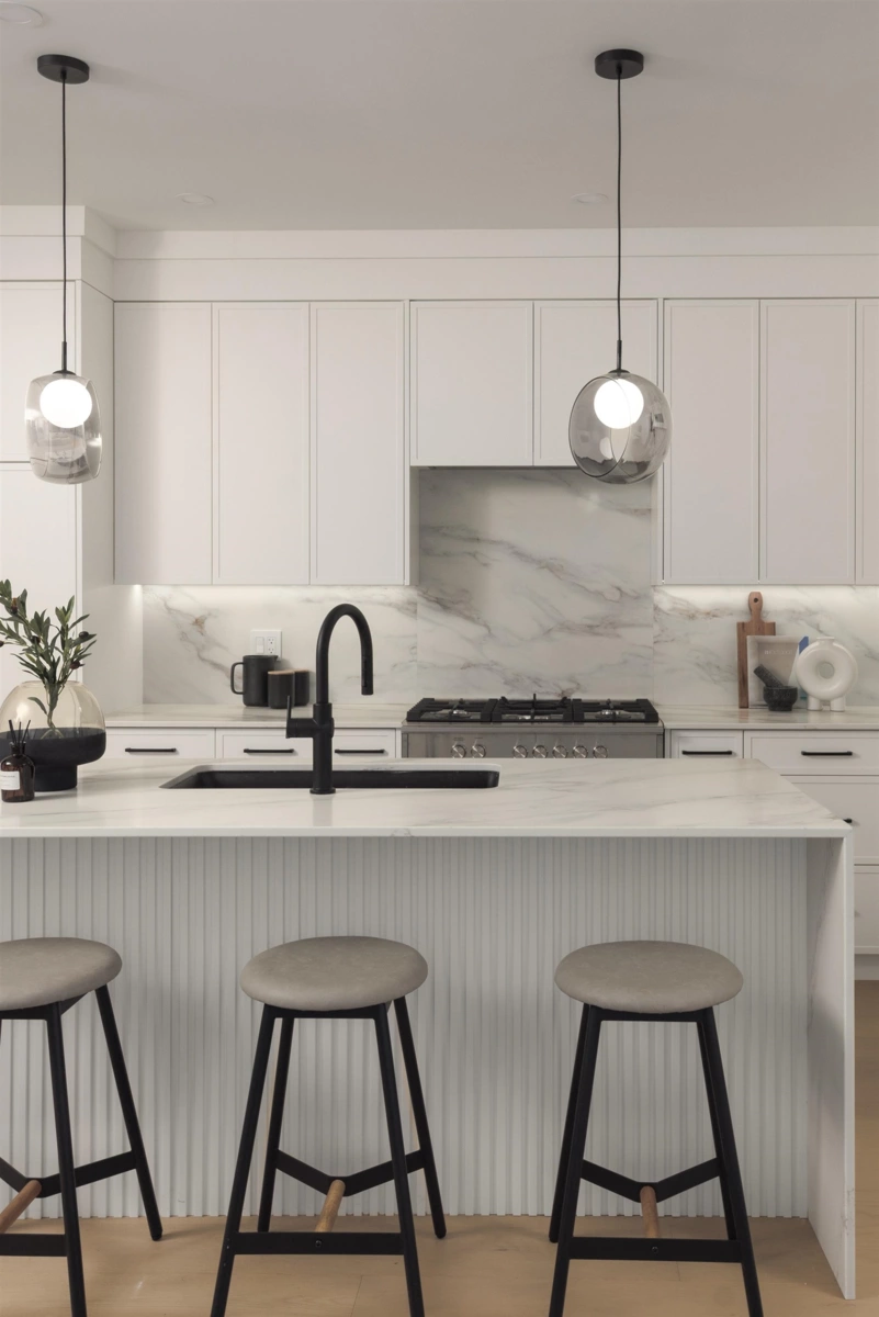 Dining Area Photo of 1 421 W 23rd Avenue, Vancouver, BC