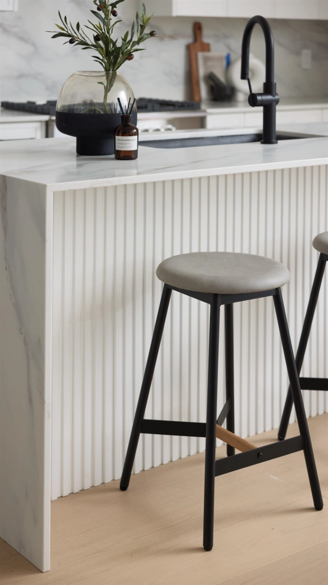 Kitchen Photo of 1 421 W 23rd Avenue, Vancouver, BC