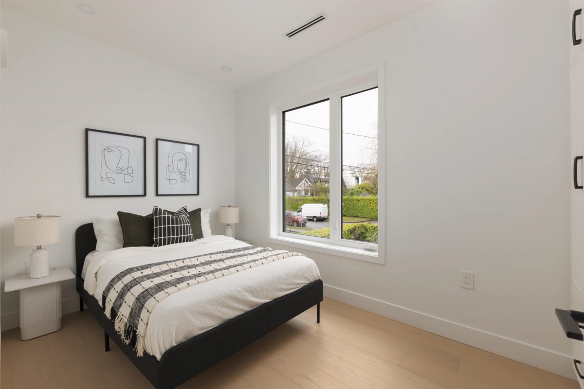 Mudroom Photo of 1 421 W 23rd Avenue, Vancouver, BC