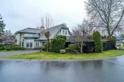 14168 85a Avenue, Surrey, BC, Bear Creek Green Timbers — 3 bed single family residence for sale