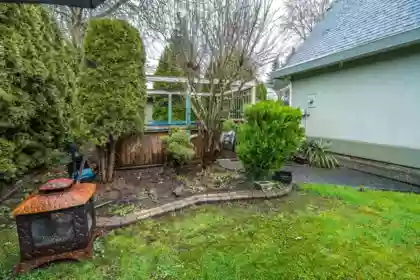 Fitness Center Photo Near 14168 85a Avenue, Surrey, BC