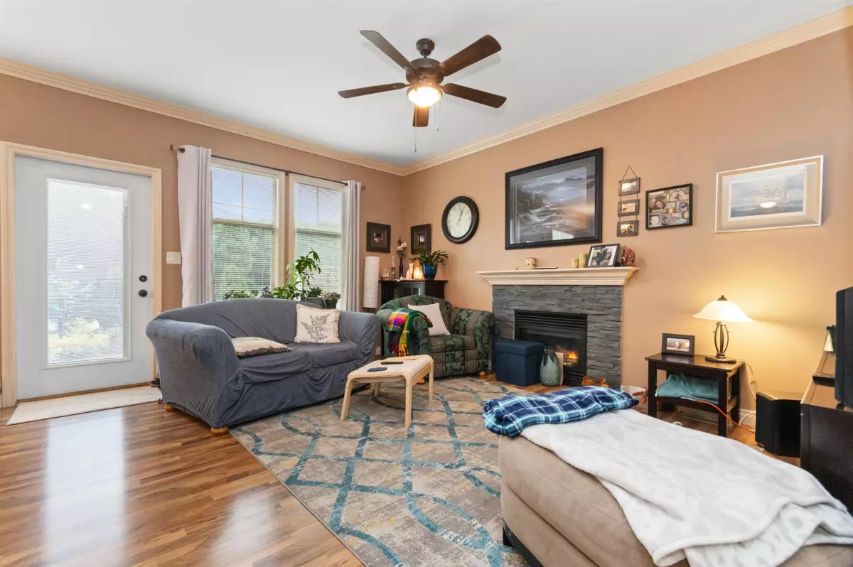 Breakfast Nook Photo of 15 1854 Heath Road, Agassiz, BC