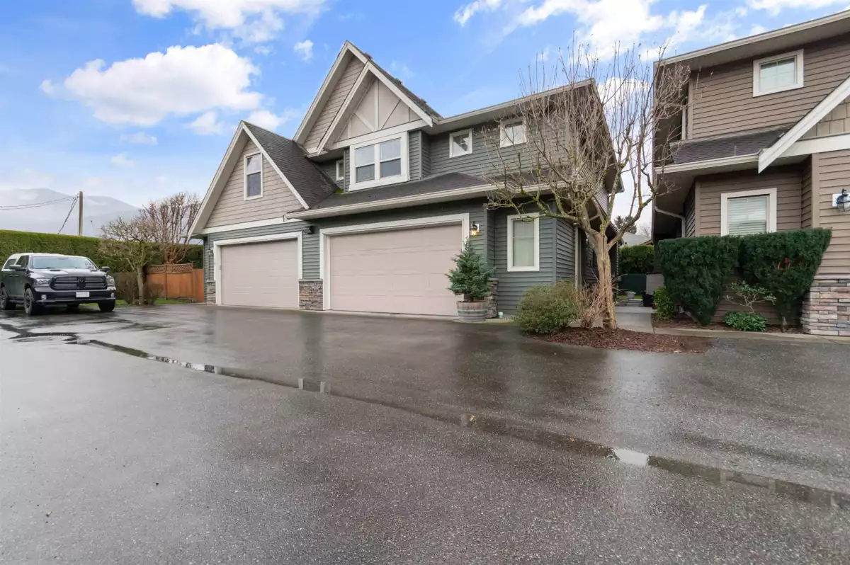 Living Room Photo of 15 1854 Heath Road, Agassiz, BC