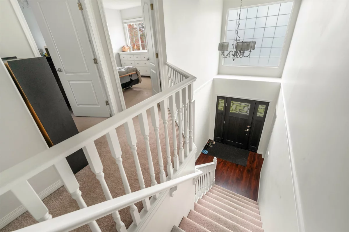 Hallway Photo of 15476 110 Avenue, Surrey, BC