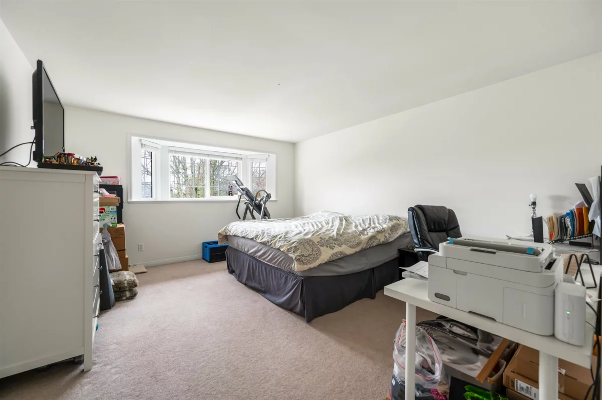 Powder Room Photo of 15476 110 Avenue, Surrey, BC