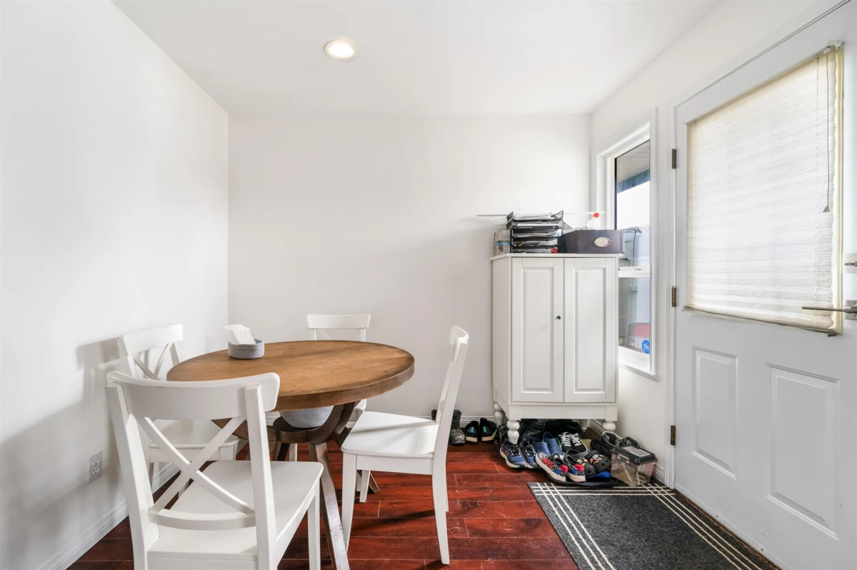 Primary Bathroom Photo of 15476 110 Avenue, Surrey, BC