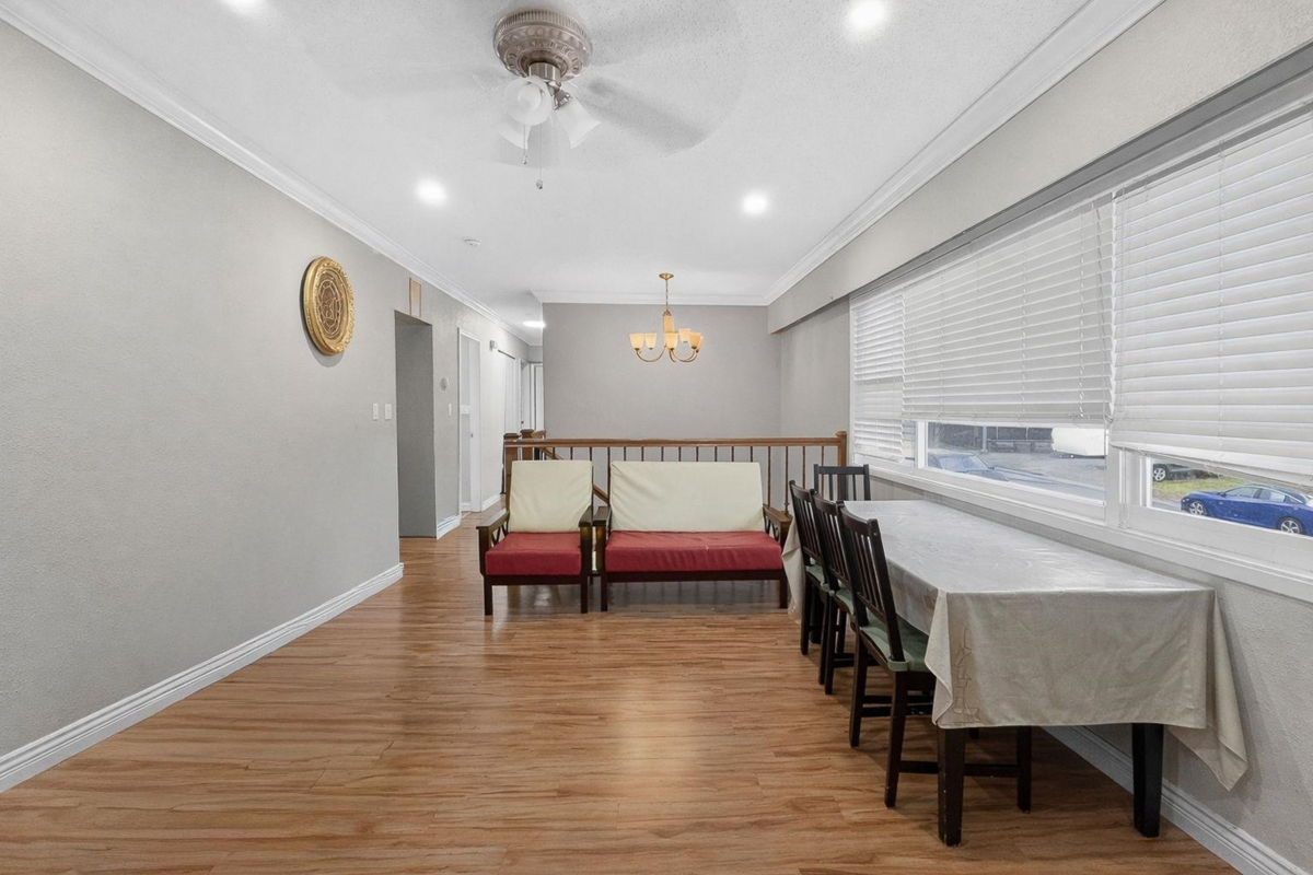 Breakfast Nook Photo of 32891 Bakerview Avenue, Mission, BC