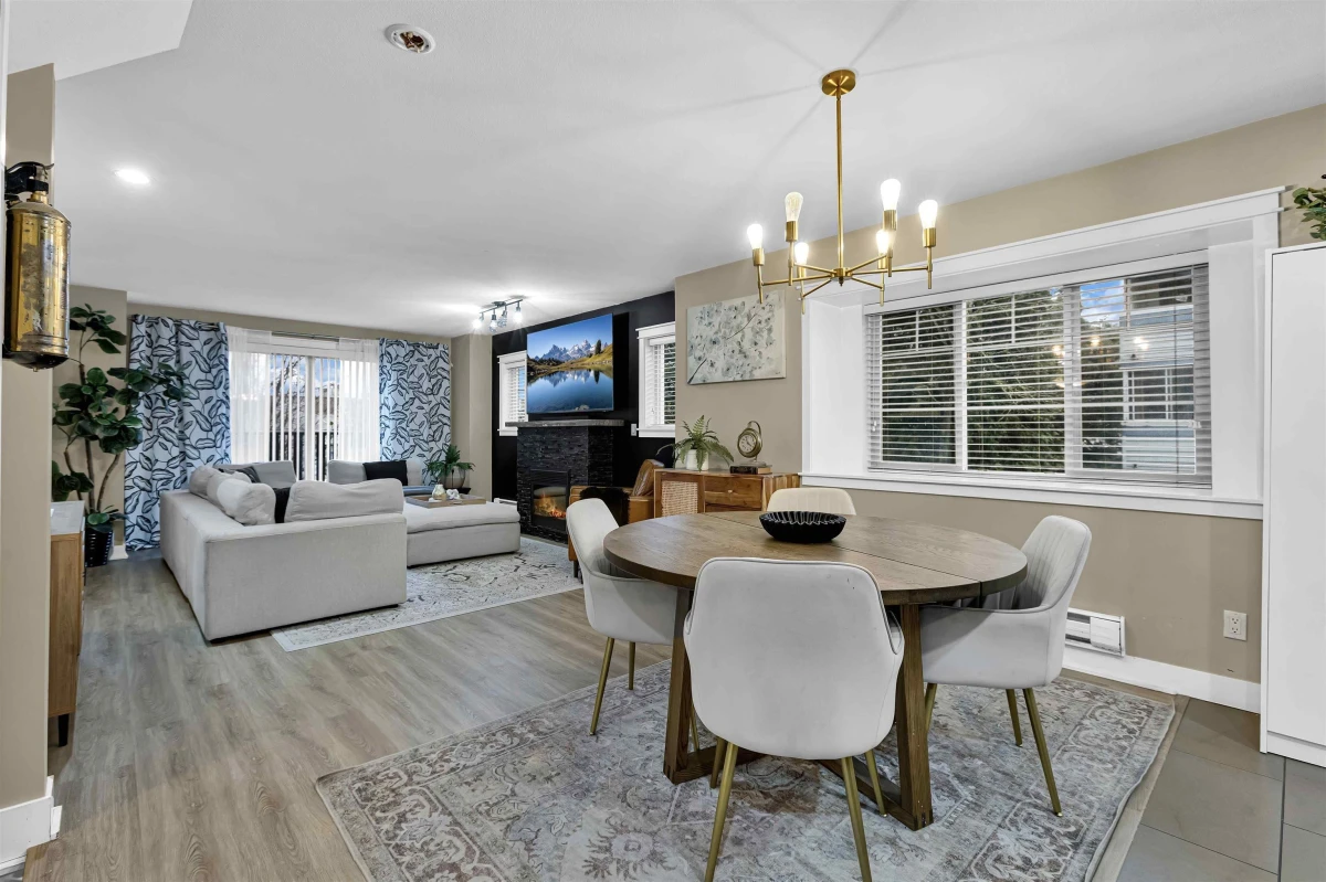 Dining Area Photo of 101 13368 72 Avenue, Surrey, BC