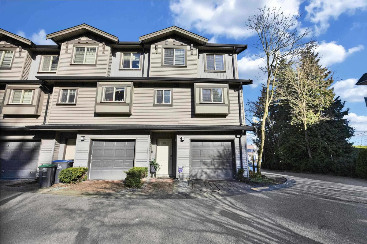 Staircase Photo of 101 13368 72 Avenue, Surrey, BC