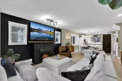 101 13368 72 Avenue, Surrey, BC, West Newton — 3 bed townhouse for sale