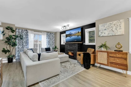 101 13368 72 Avenue, Surrey, BC