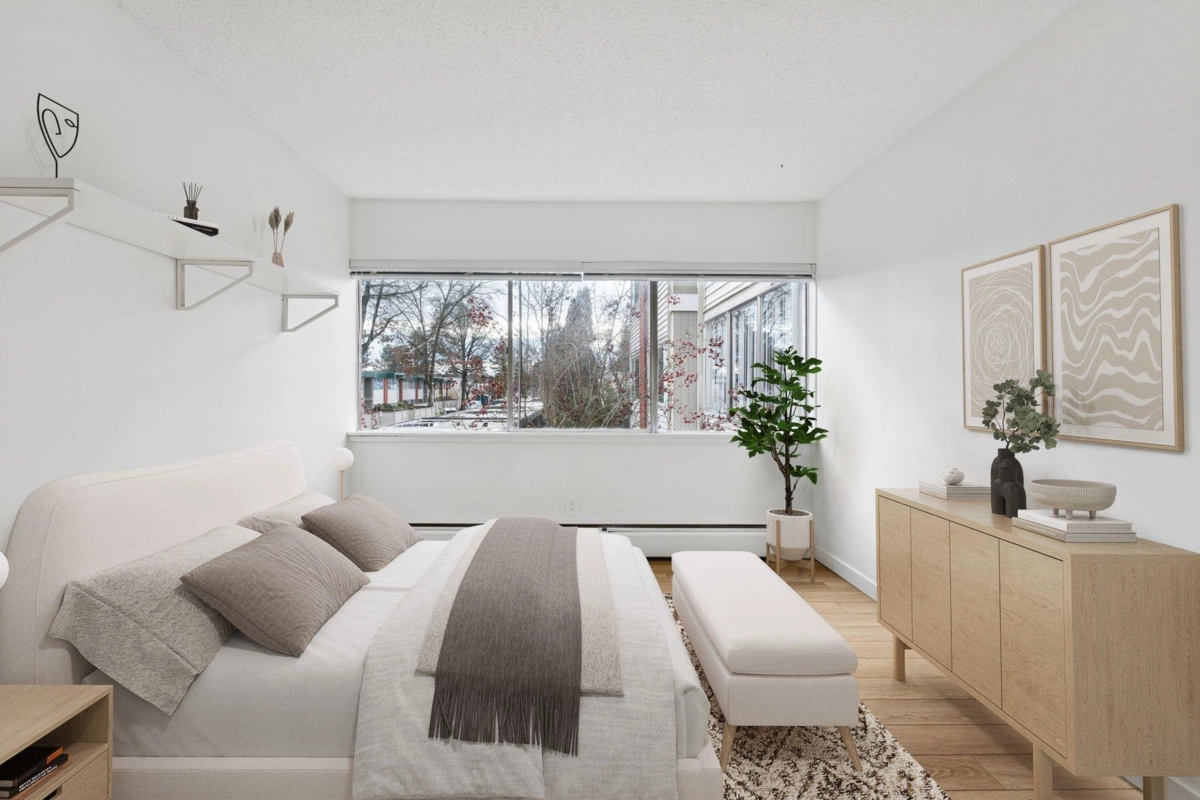 Breakfast Nook Photo of 879 Westview Crescent, North Vancouver, BC