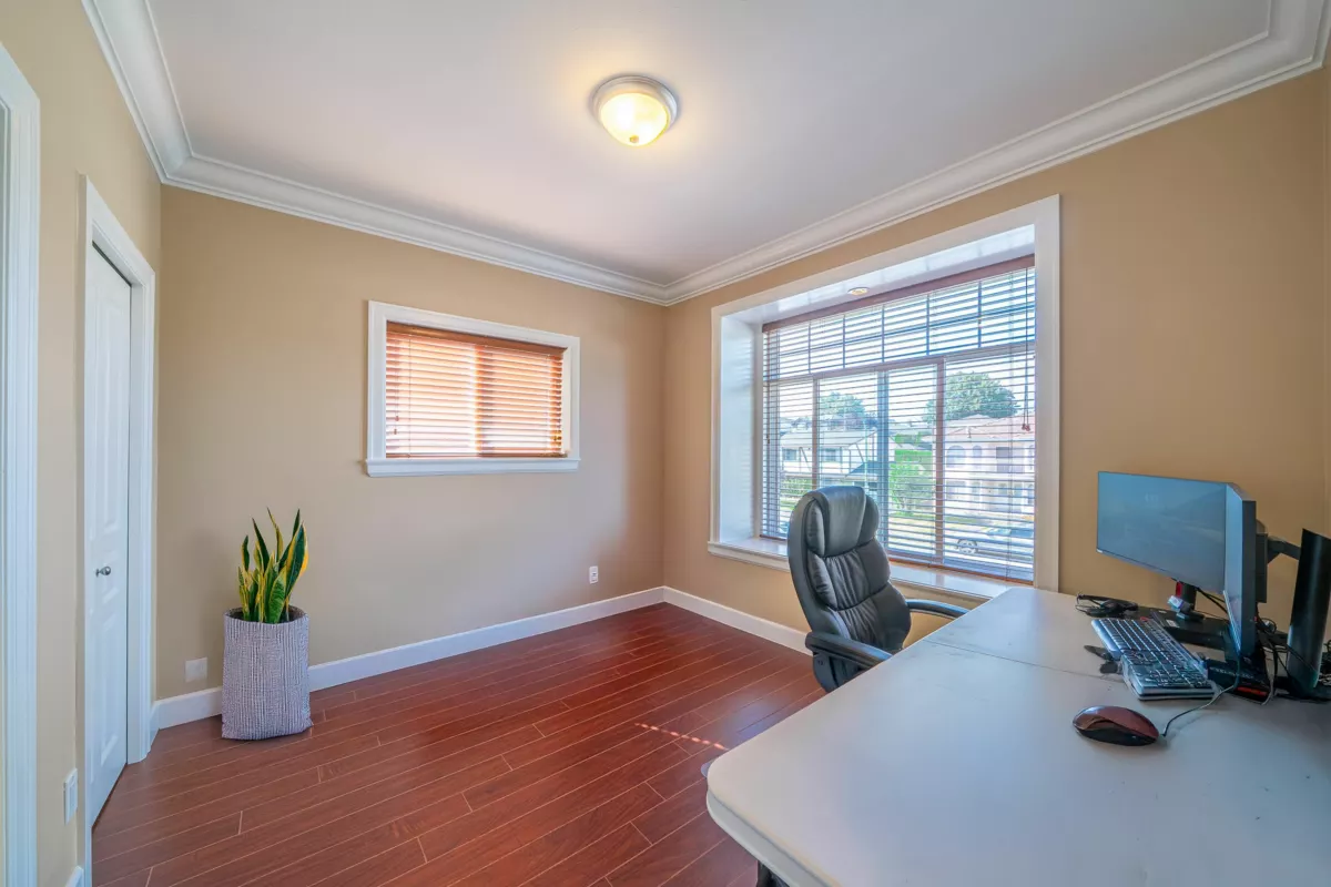 Swimming Pool Photo of 3968 Spruce Street, Burnaby, BC