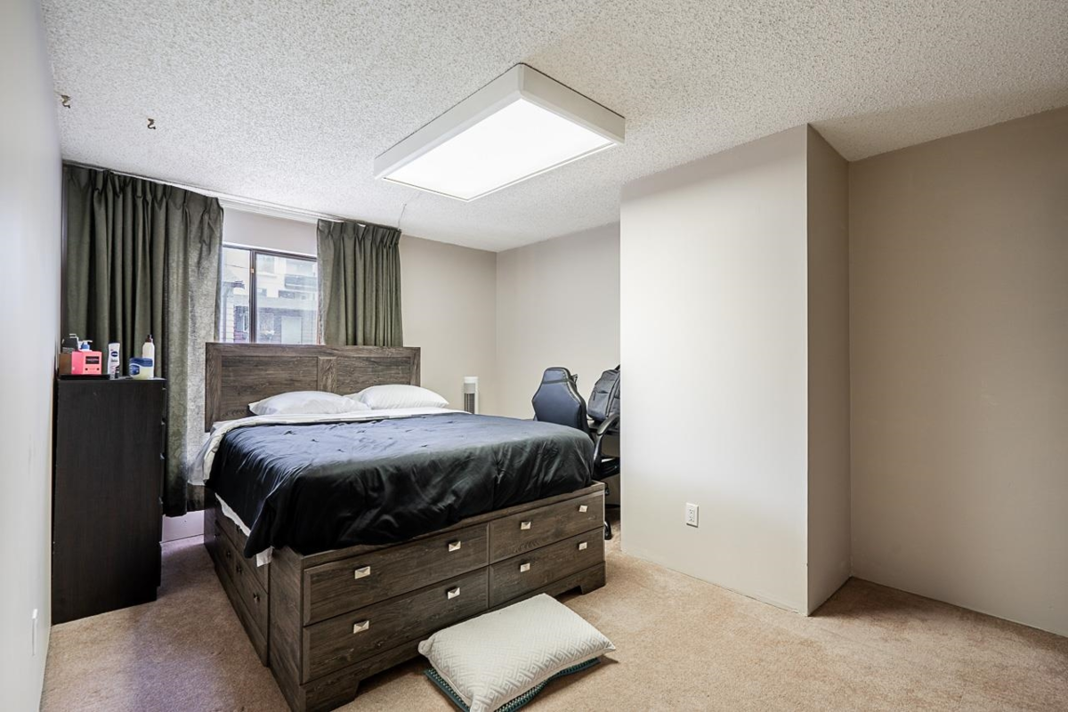 Mudroom Photo of 8074 19th Avenue, Burnaby, BC