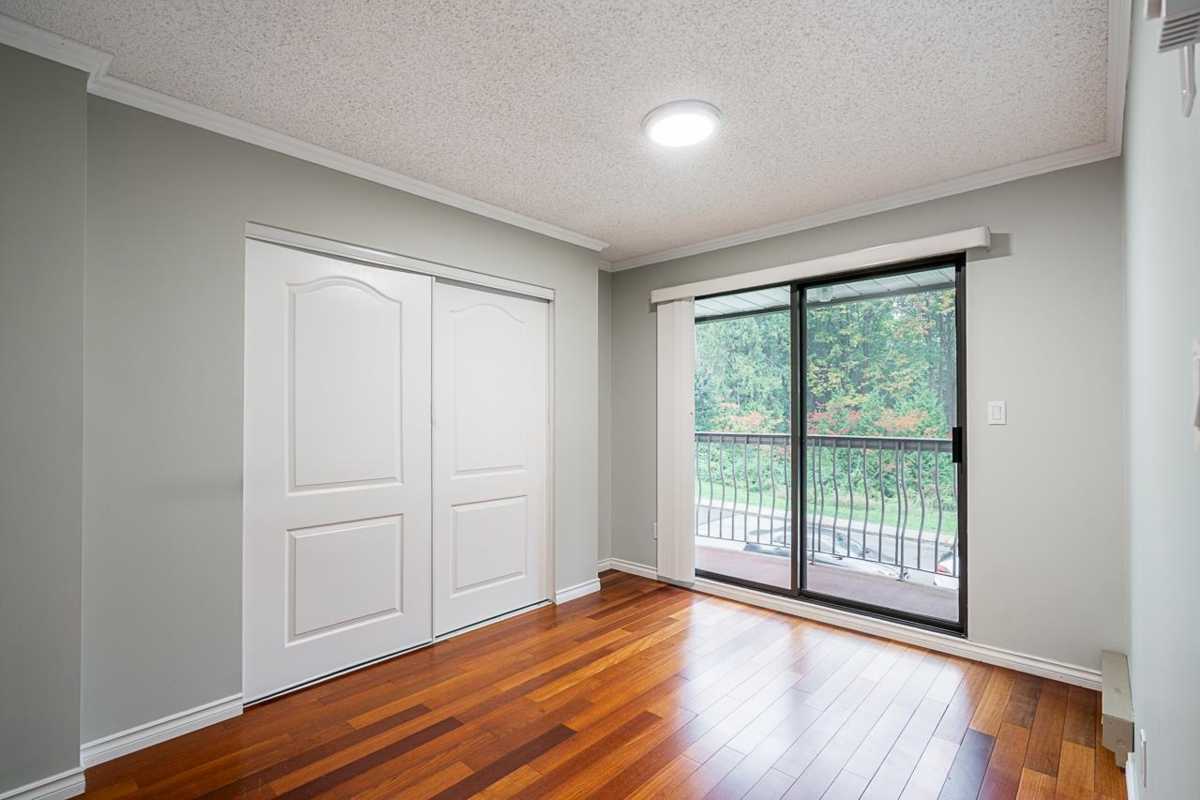 Primary Bathroom Photo of 8074 19th Avenue, Burnaby, BC