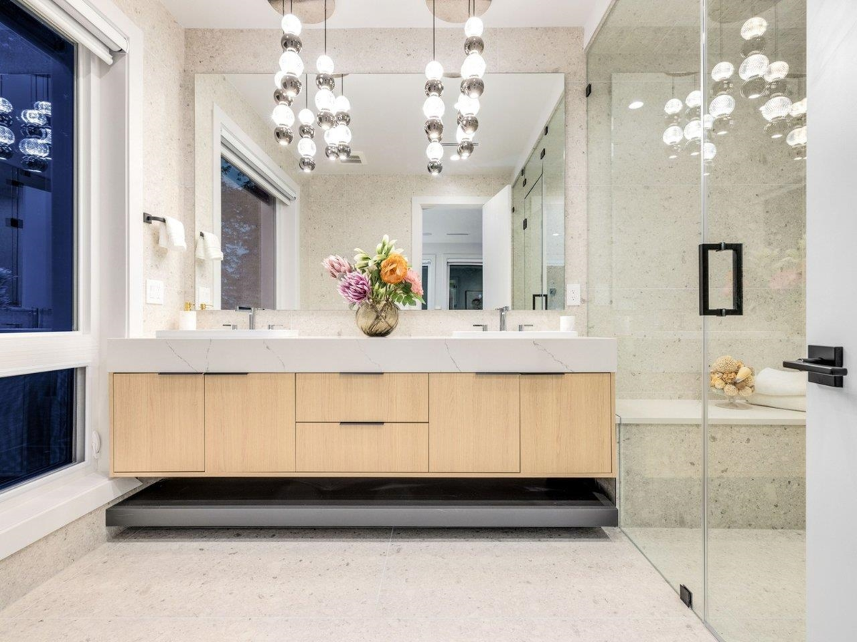 Entry Foyer Photo of 2589 141 Street, Surrey, BC