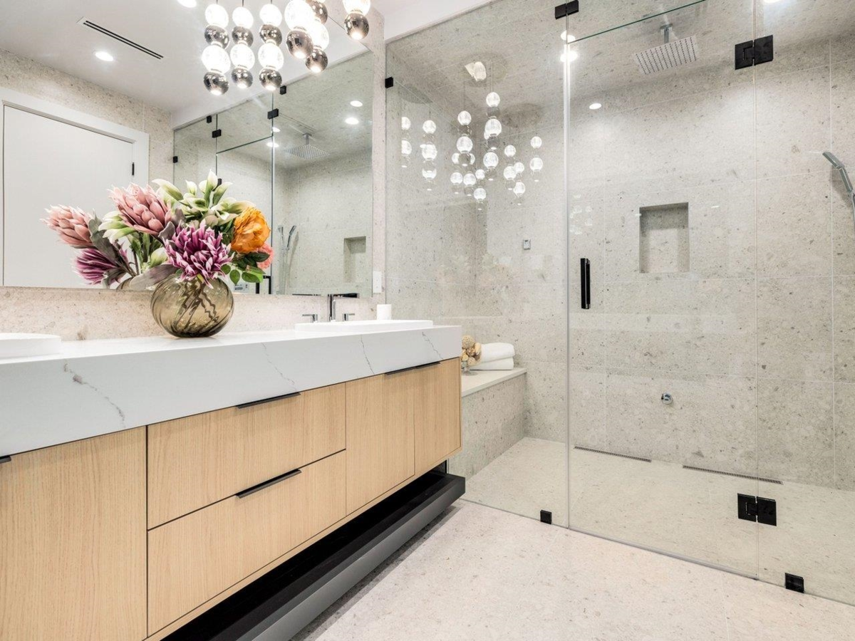 Hallway Photo of 2589 141 Street, Surrey, BC