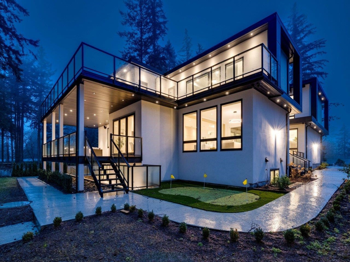 Outdoor Kitchen Photo of 2589 141 Street, Surrey, BC