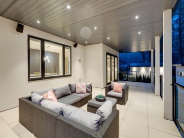 Swimming Pool Photo of 2589 141 Street, Surrey, BC