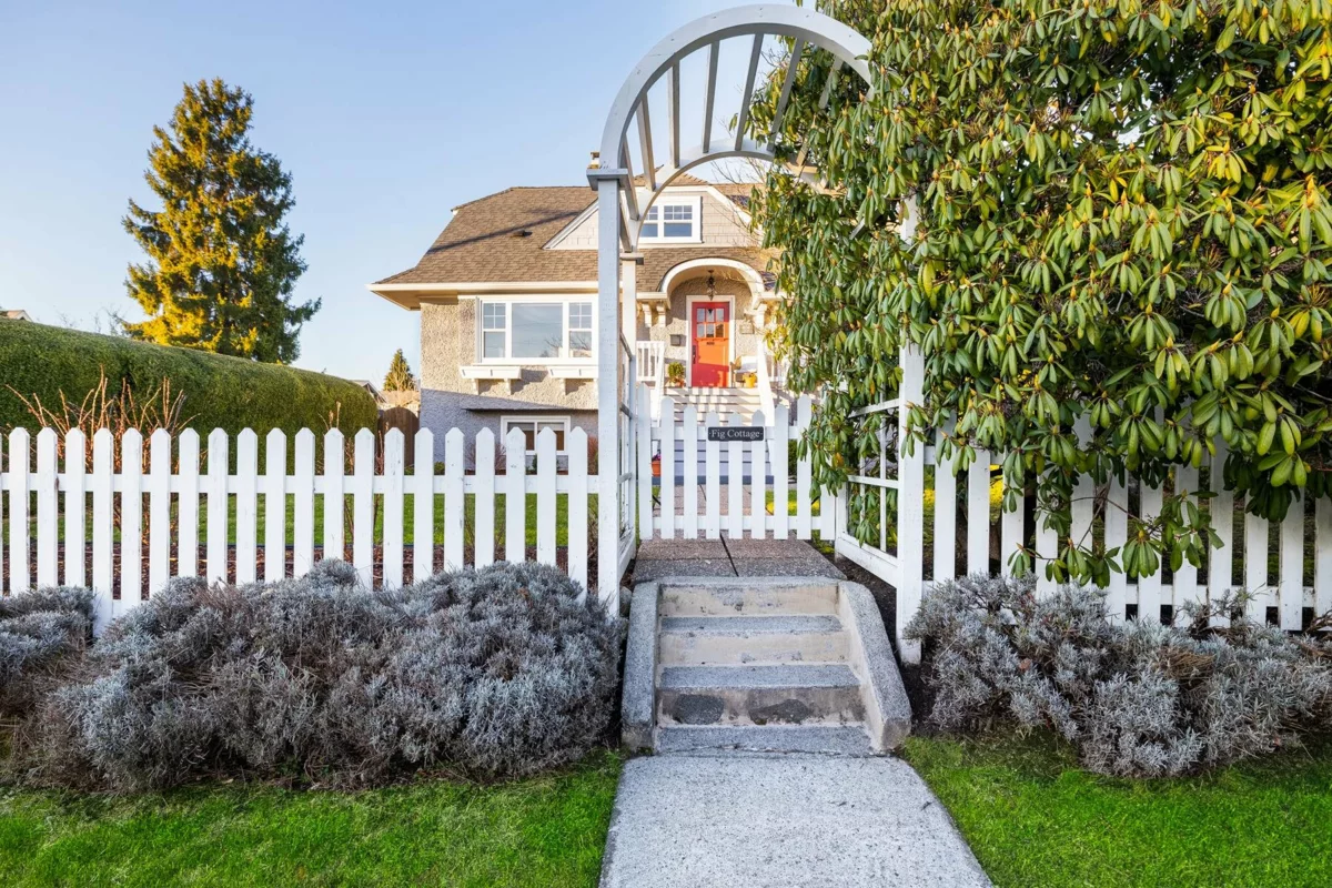 Exterior Rear Photo of 404 E 15th Street, North Vancouver, BC