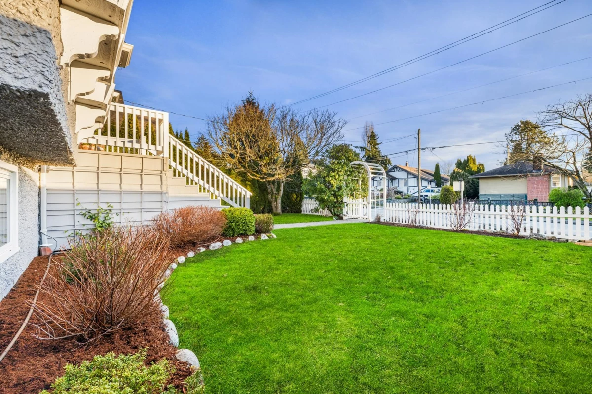 Fitness Center Photo Near 404 E 15th Street, North Vancouver, BC