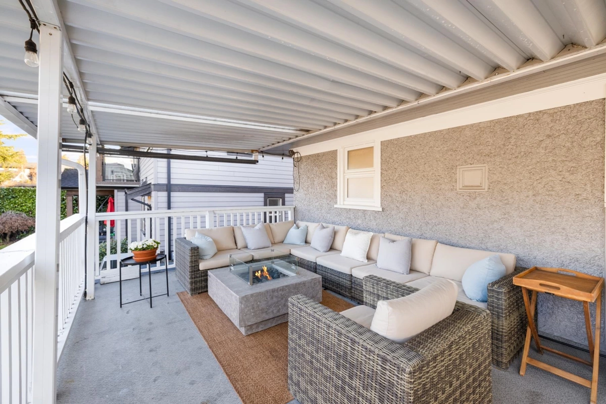 Outdoor Deck Photo of 404 E 15th Street, North Vancouver, BC