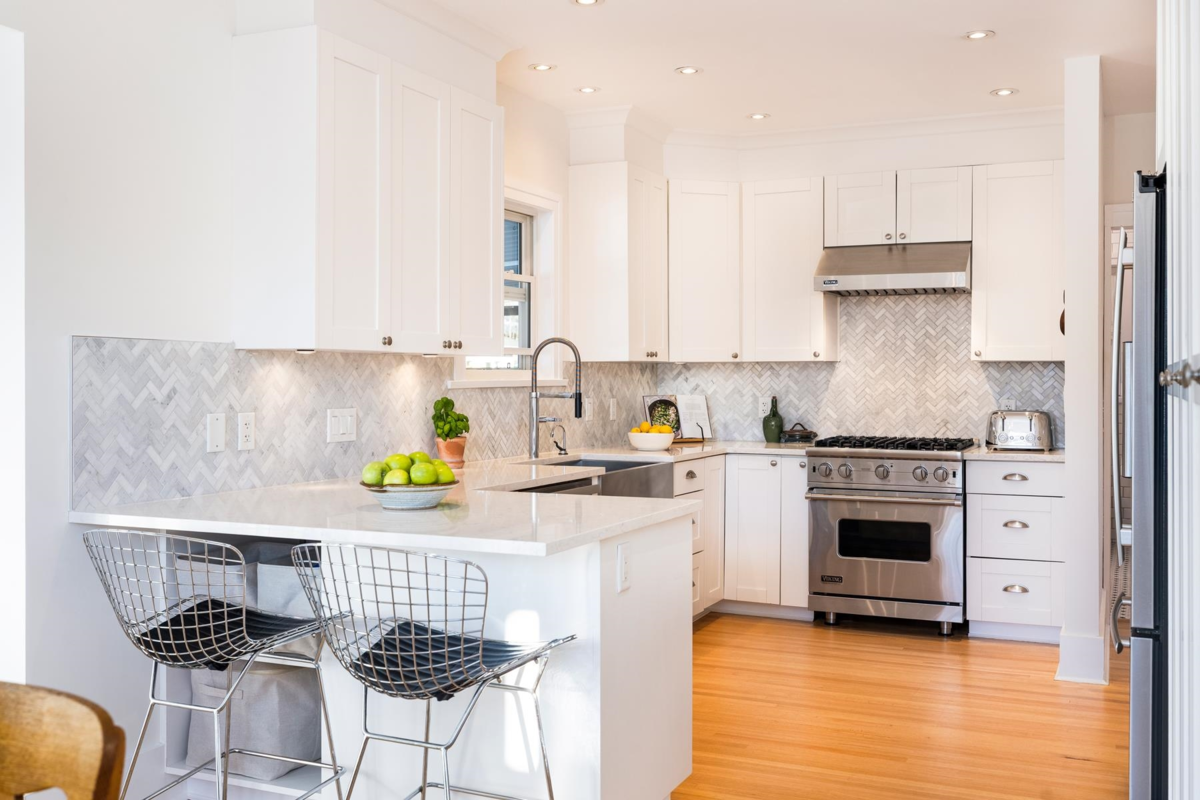 Pantry Photo of 404 E 15th Street, North Vancouver, BC