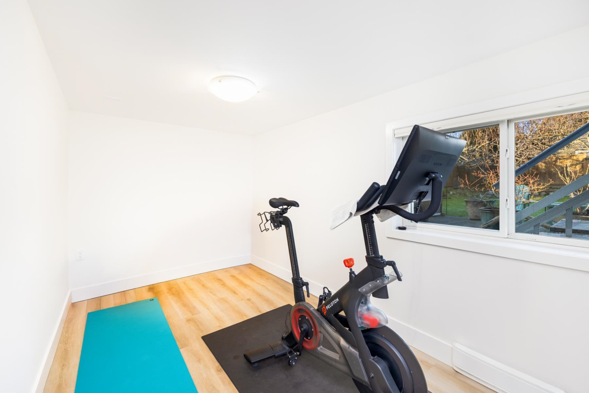 Swimming Pool Photo of 404 E 15th Street, North Vancouver, BC