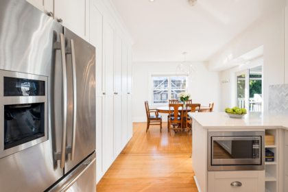 Breakfast Nook Photo of 404 E 15th Street, North Vancouver, BC