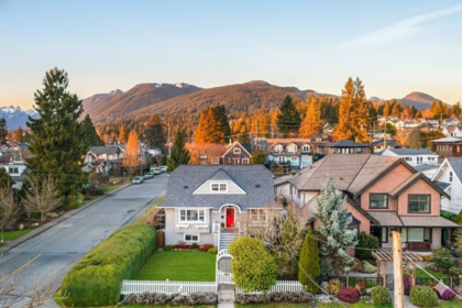 404 E 15th Street, North Vancouver, BC