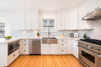 Kitchen Island Photo of 404 E 15th Street, North Vancouver, BC
