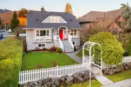 404 E 15th Street, North Vancouver, BC
