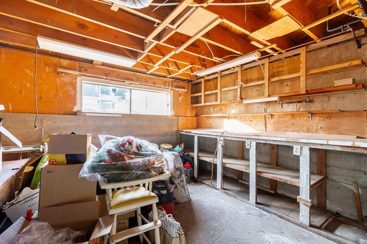 Garden / Landscaping Photo of 3038 Charles Street, Vancouver, BC