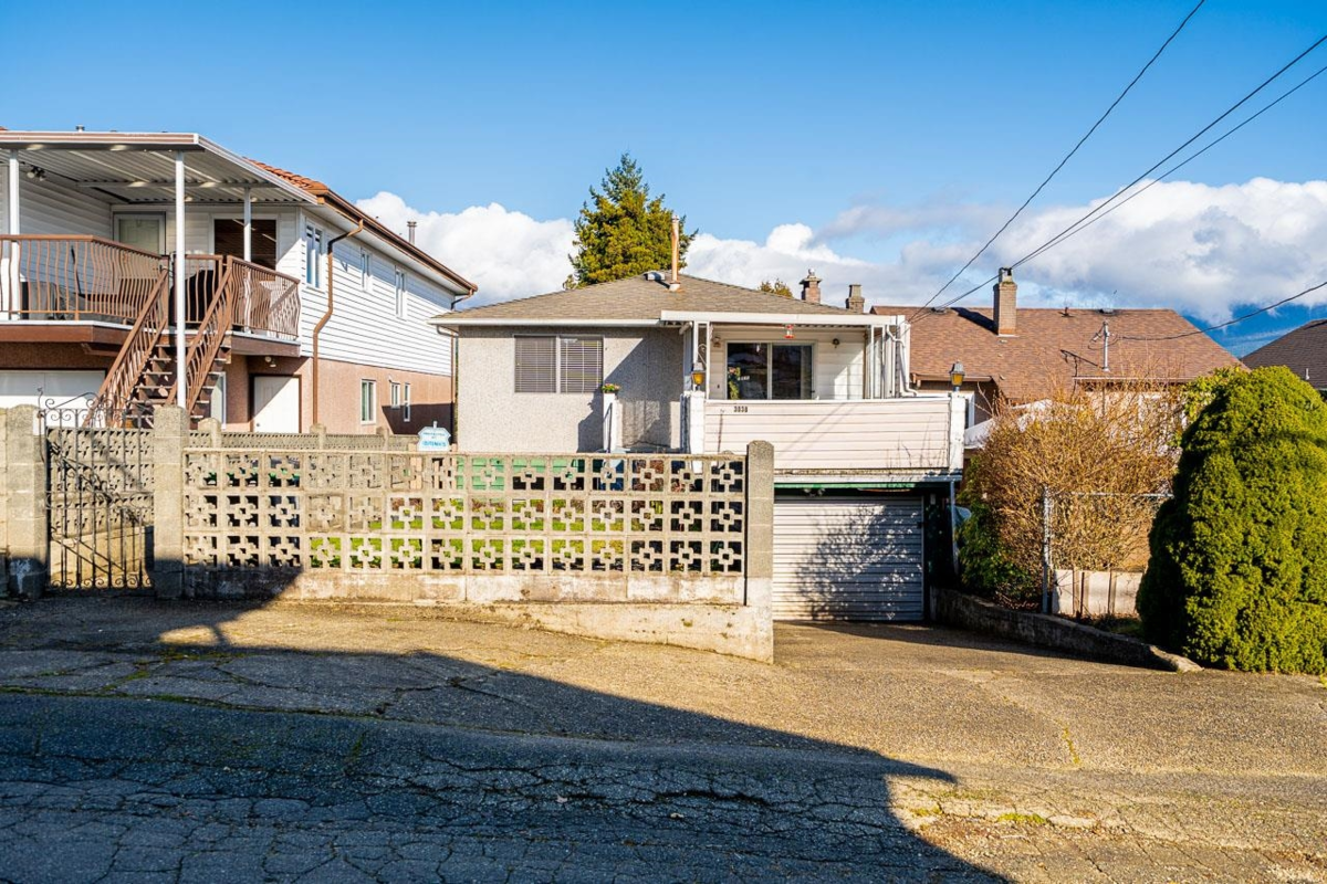 Outdoor Kitchen Photo of 3038 Charles Street, Vancouver, BC