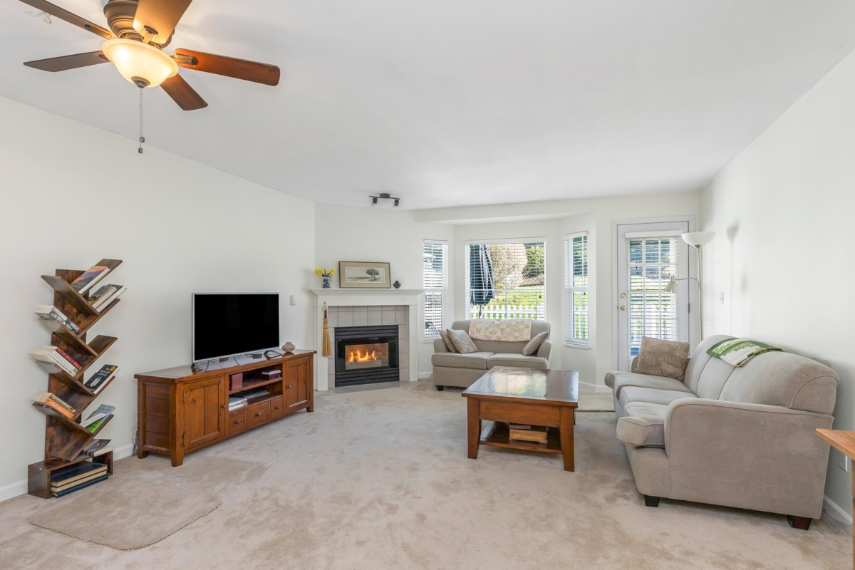 Bedroom 2 Photo of 17 2006 Winfield Drive, Abbotsford, BC