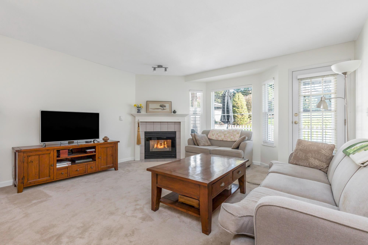 Bedroom 3 Photo of 17 2006 Winfield Drive, Abbotsford, BC
