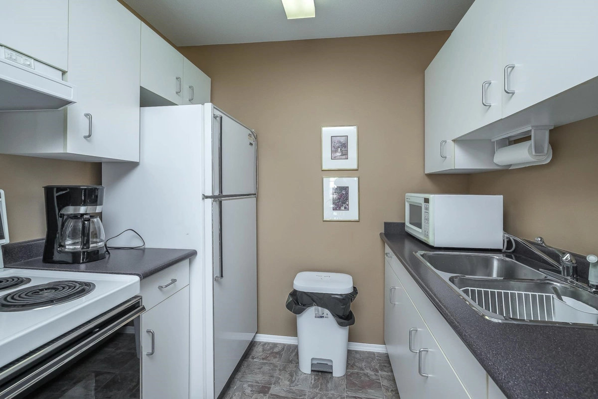 Hot Tub / Spa Photo of 17 2006 Winfield Drive, Abbotsford, BC