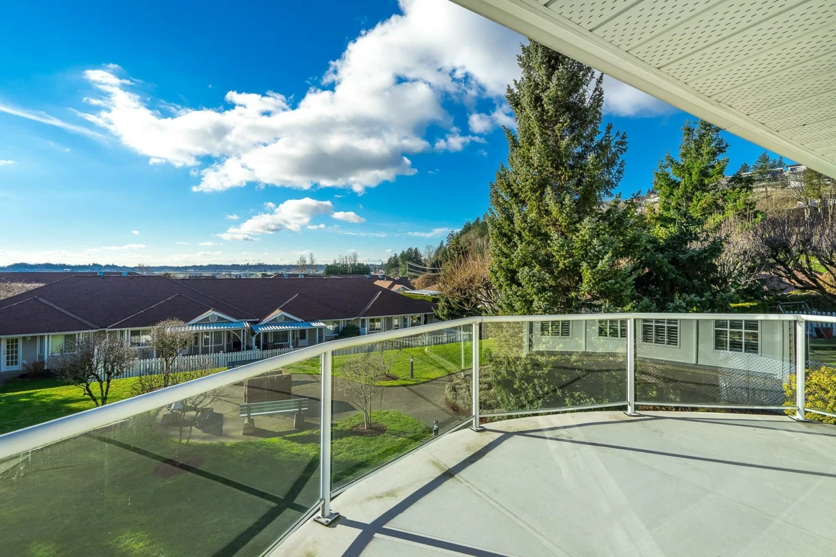Swimming Pool Photo of 17 2006 Winfield Drive, Abbotsford, BC