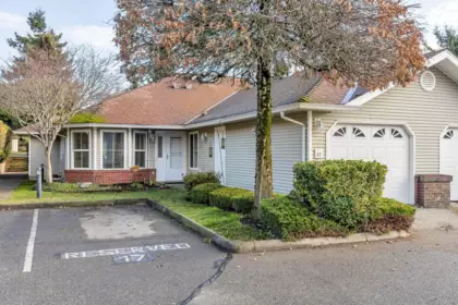 17 2006 Winfield Drive, Abbotsford, BC, Abbotsford East — 2 bed townhouse for sale