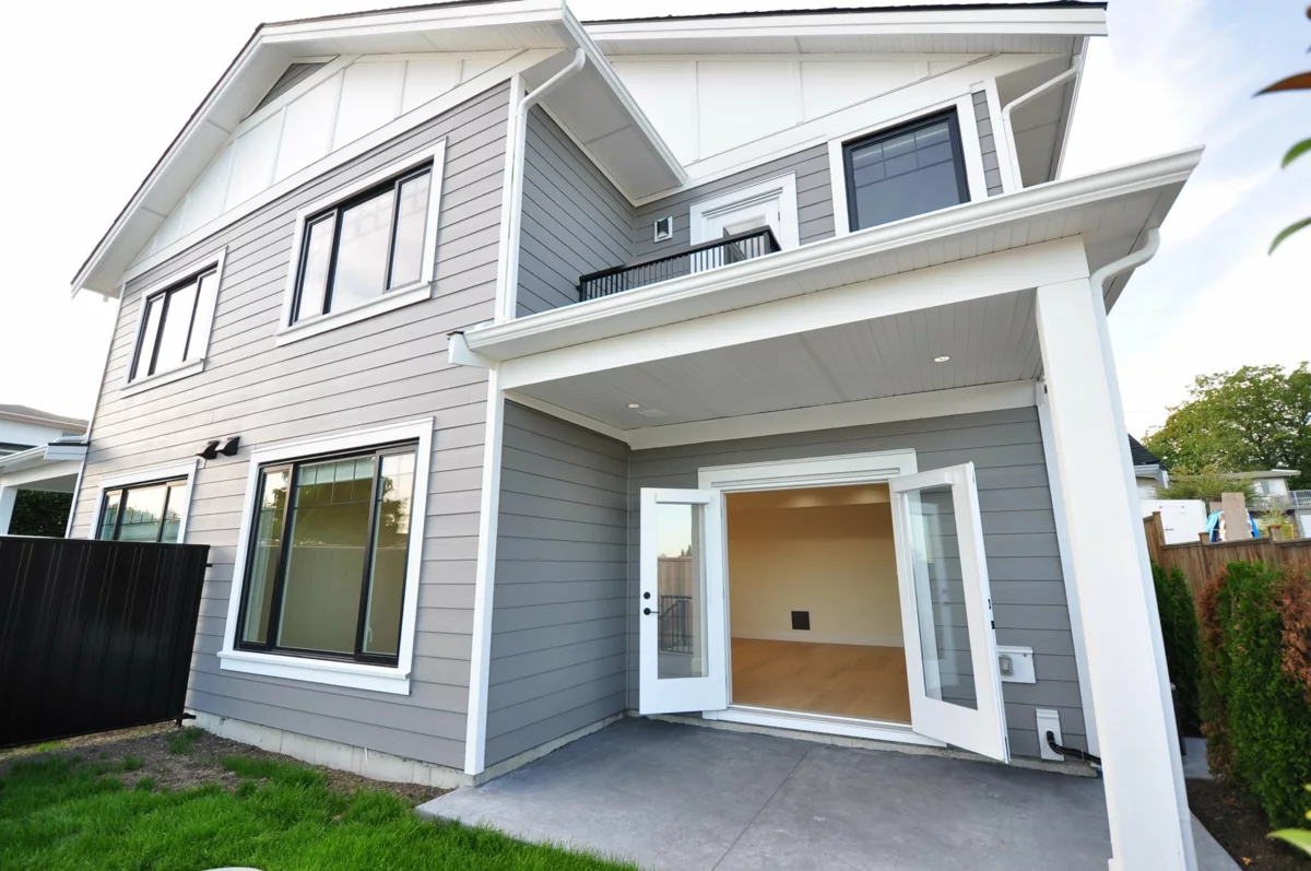 Dining Area Photo of 104 1138 Dansey Avenue, Coquitlam, BC