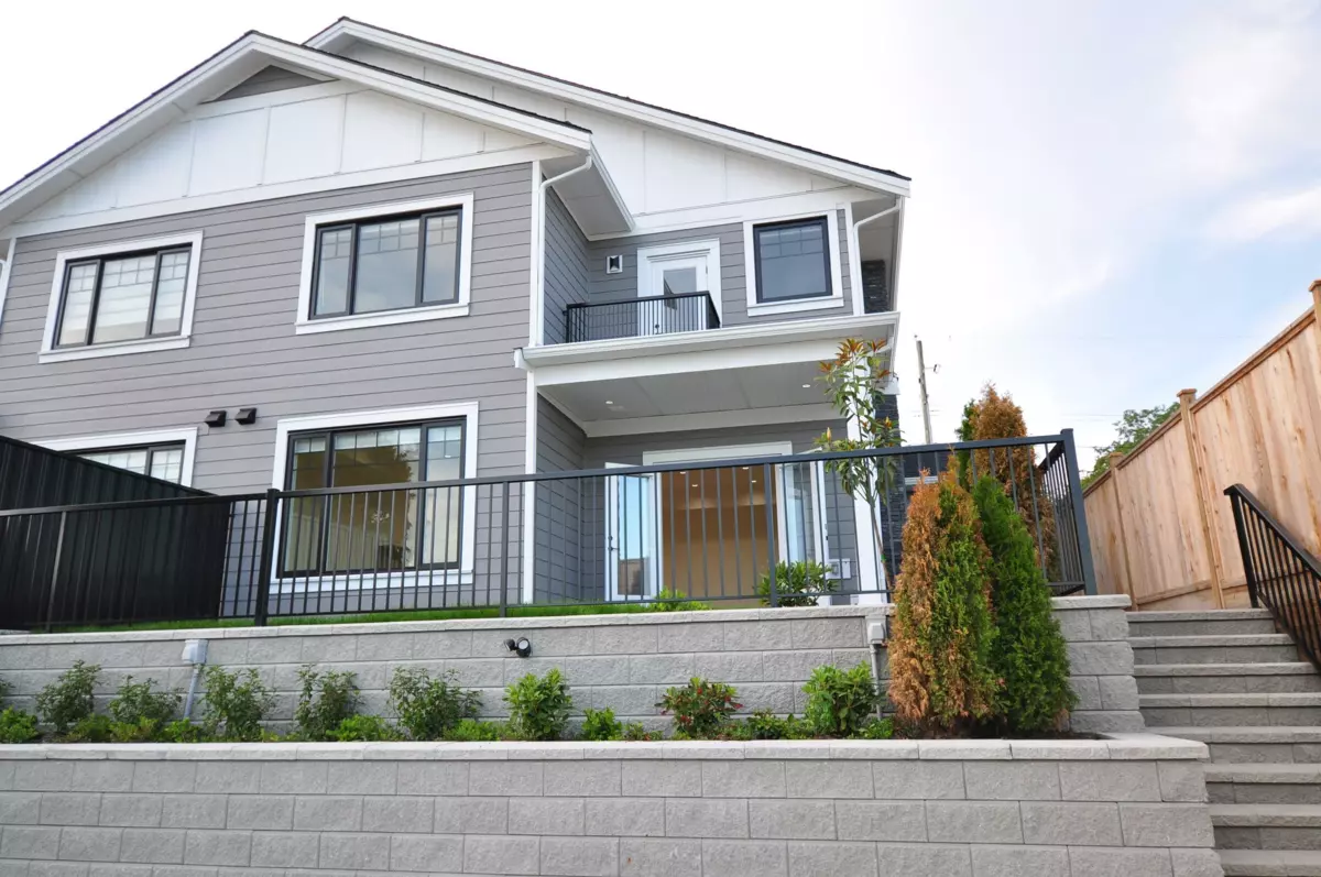 Family Room Photo of 104 1138 Dansey Avenue, Coquitlam, BC
