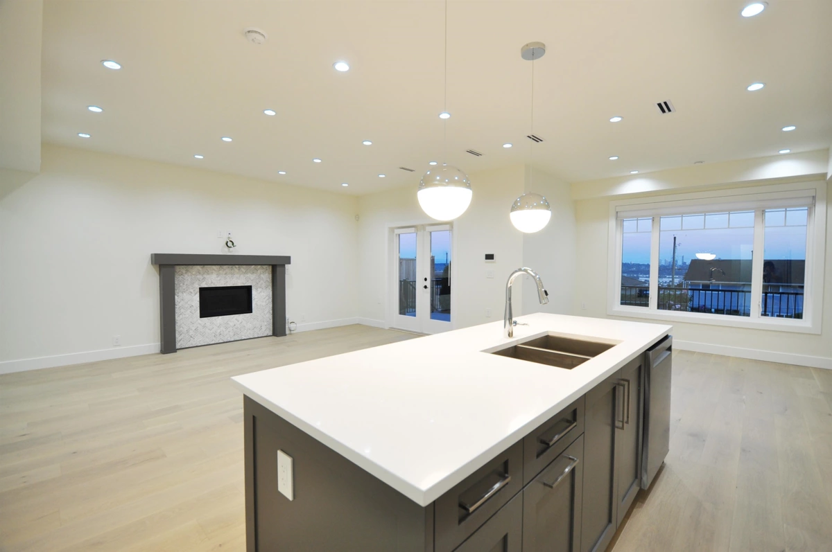 Primary Bathroom Photo of 104 1138 Dansey Avenue, Coquitlam, BC