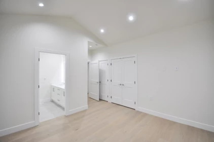 Entry Foyer Photo of 104 1138 Dansey Avenue, Coquitlam, BC