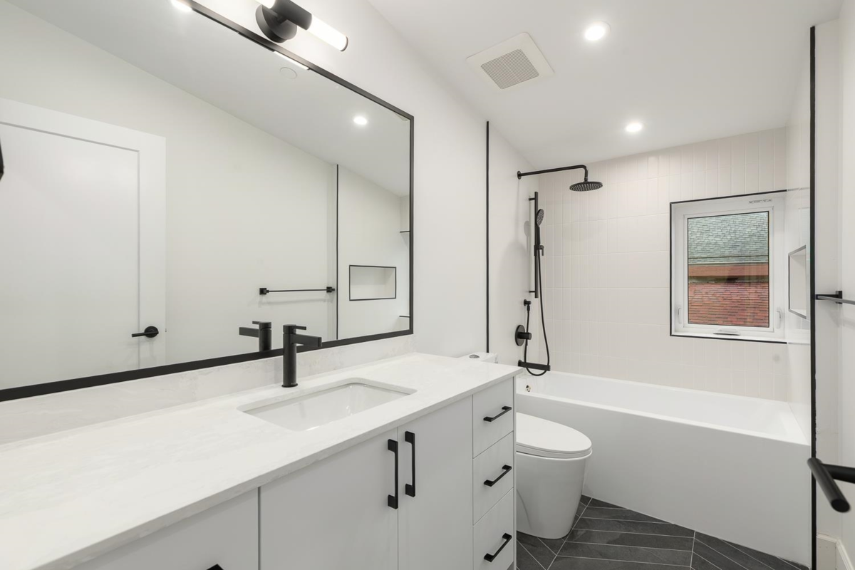 Guest Bathroom Photo of 855 E 19th Avenue, Vancouver, BC