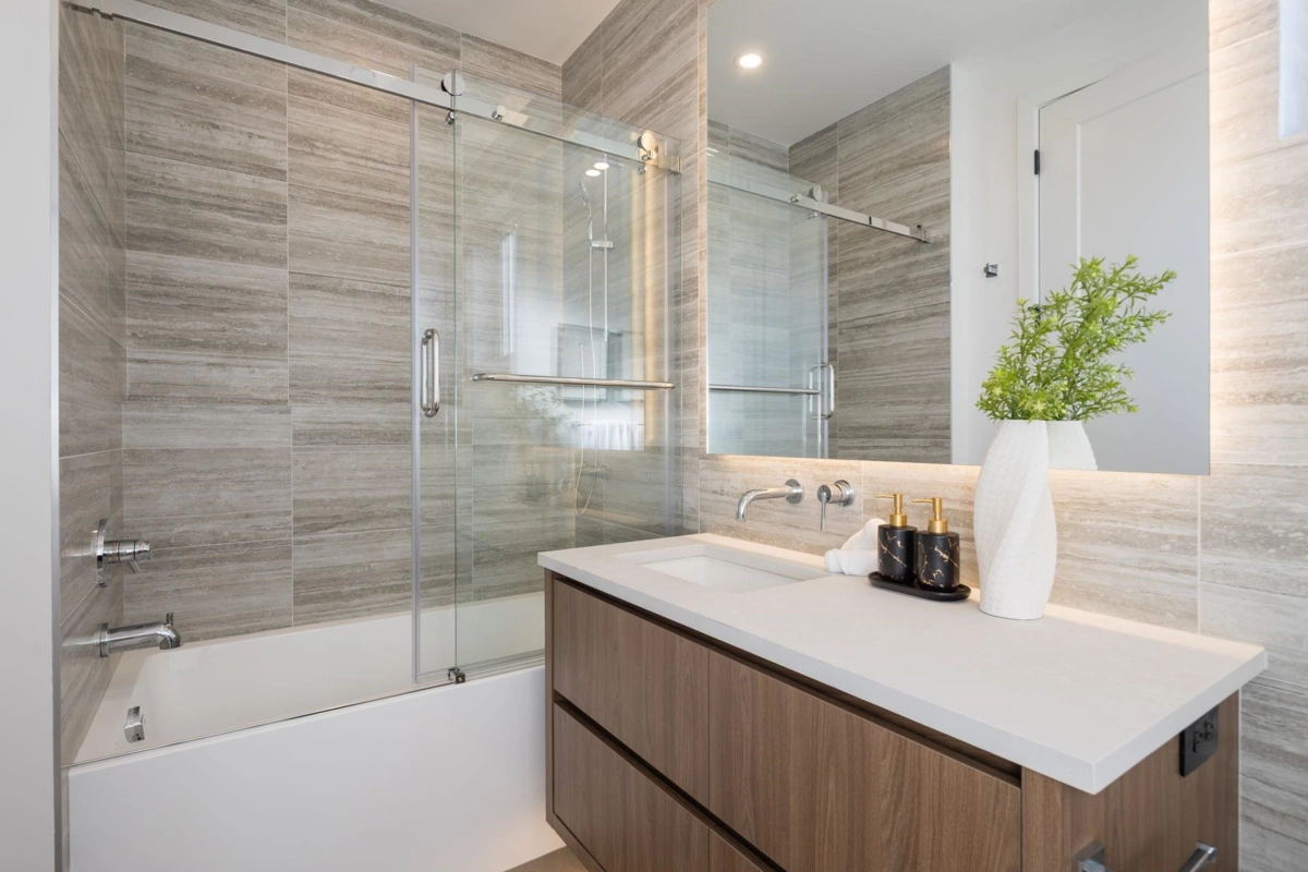 Bedroom 4 Photo of 1 950 W 57th Avenue, Vancouver, BC