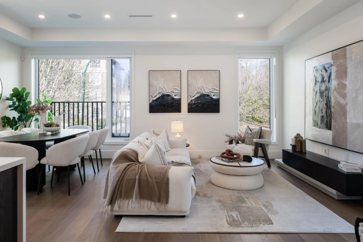 Dining Area Photo of 1 950 W 57th Avenue, Vancouver, BC